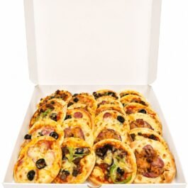 ميني بيتزا مشكل 24 قطعة Mini assorted pizzas, 24 pieces